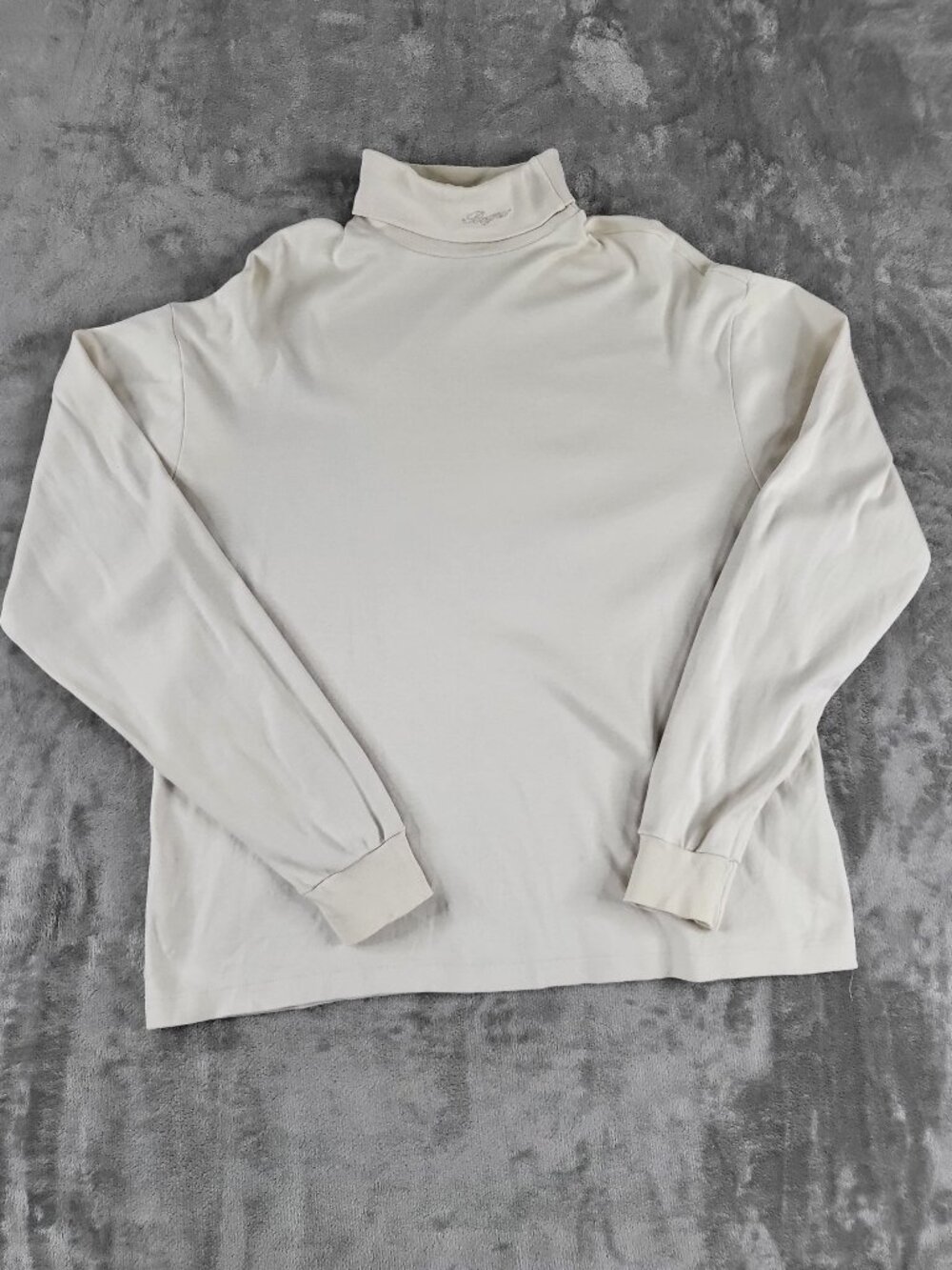 Bogner White Ivory Turtleneck Long Sleeve Top XL Made in USA Embroidered Logo